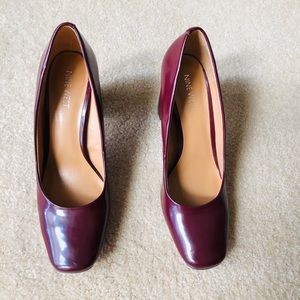 Pumps ! Square toe - great color ! Wine color